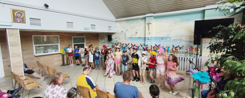 przedstawienie wakacyjne - Szkoła Podstawowa im. Marii Konopnickiej w Dziekanowie Leśnym